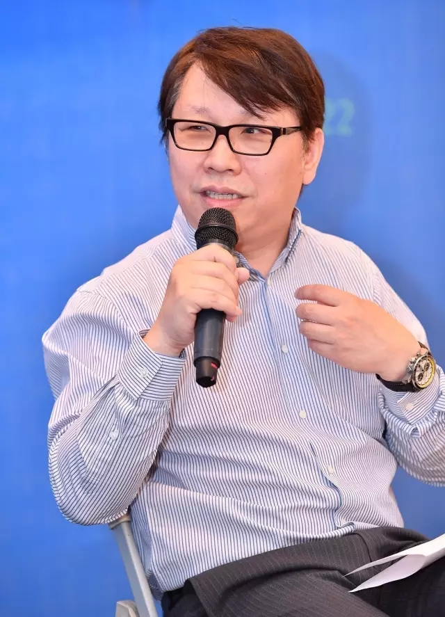 中國建筑學會建筑師分會理事、天華集團董事、總建筑師黃向明